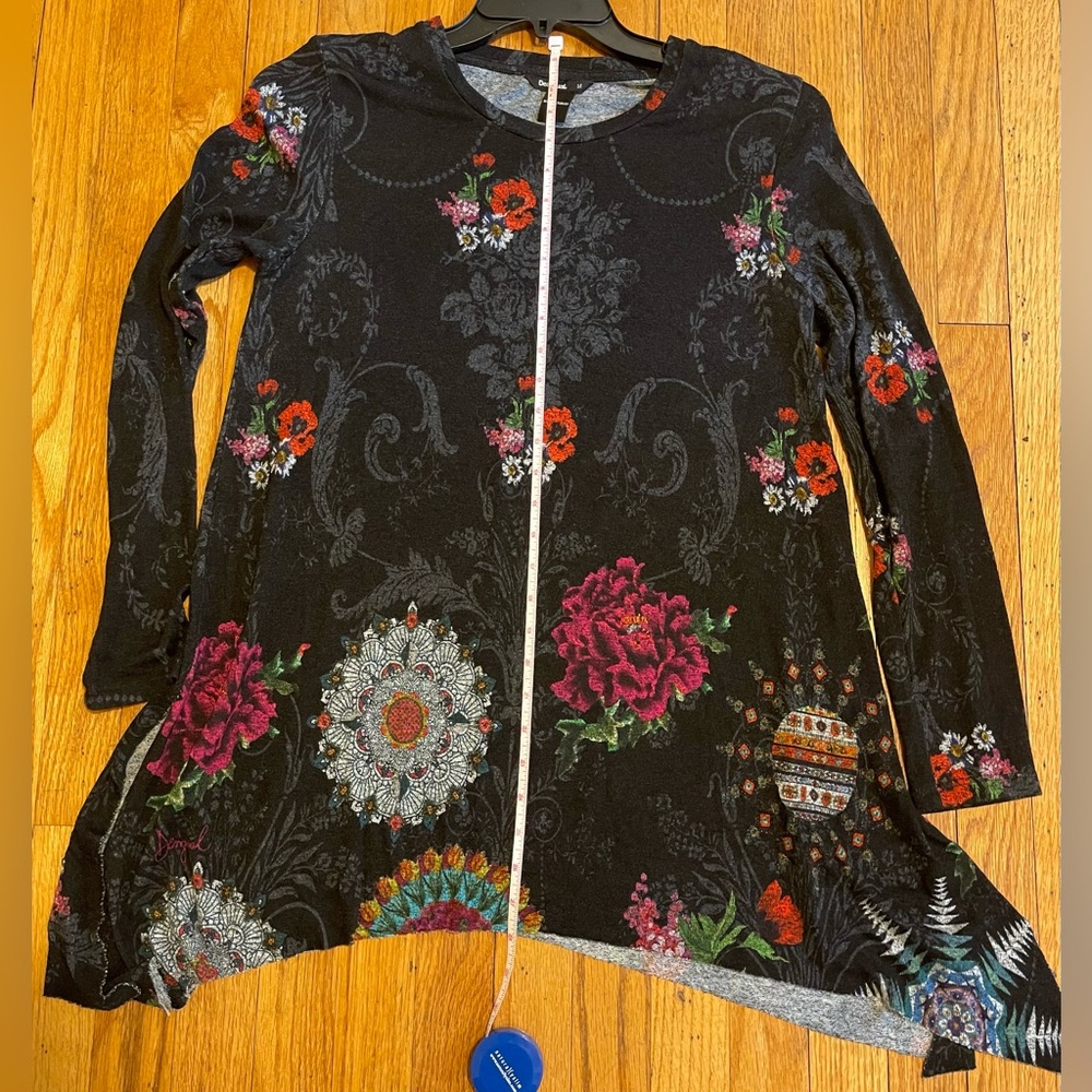 Desigual sweater, size medium - Picture 5 of 7